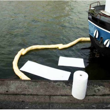 Barreiras Absorventes para Hidrocarbonetos na Água3